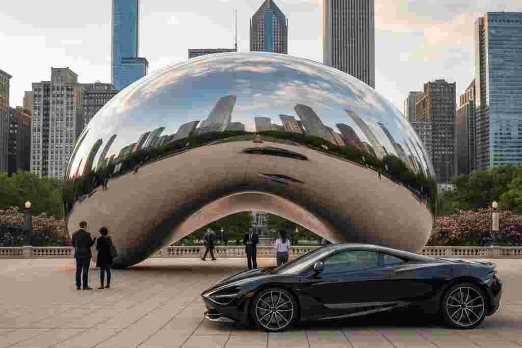 Scenic view of Cloud Gate (The Bean) in Millennium Park