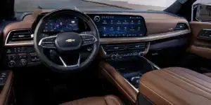 2026-suburban-mov-interior-03-v2